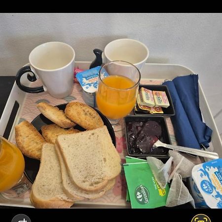 ツーロン Plein Soleil Bed & Breakfast エクステリア 写真
